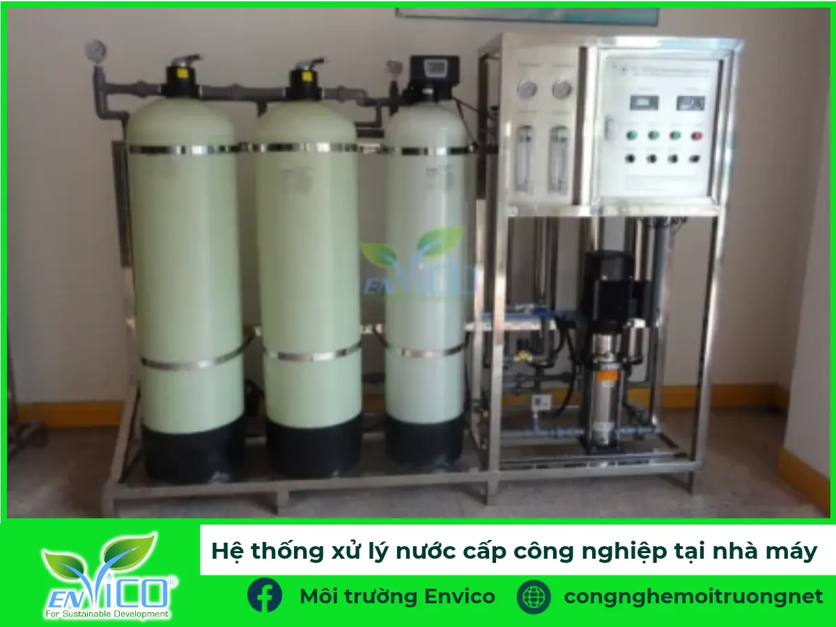 ảnh thật hệ thống xử lý nước cấp công nghiệp (bồn lọc áp lực, skid RO) tại một dự án của Envico